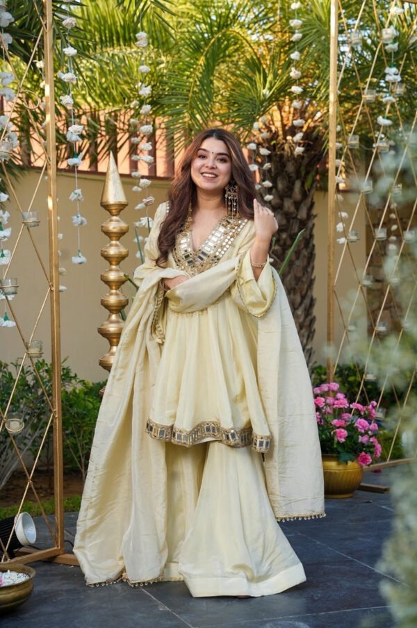 IMG_1776.jpg Ivory Shishmahal Palazzo Suit